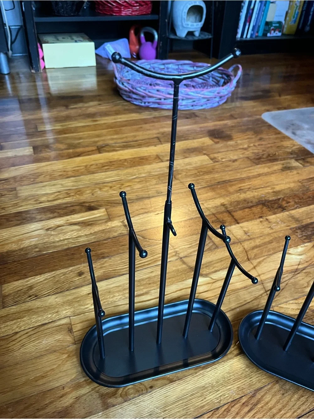 N/A organize necklaces